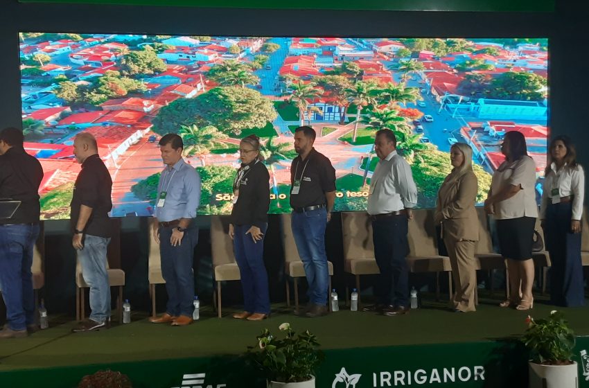  O AgroParacatu começa com discursos de consagração ao agronegócio