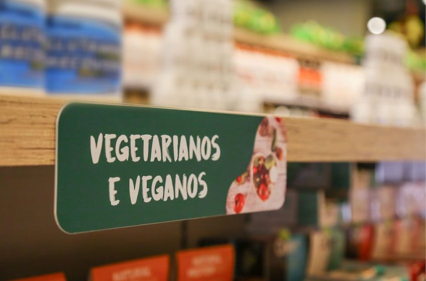  Dia Mundial do Vegano: especialistas alertam sobre o baixo consumo de proteínas e o alto consumo de carboidratos na dieta vegana