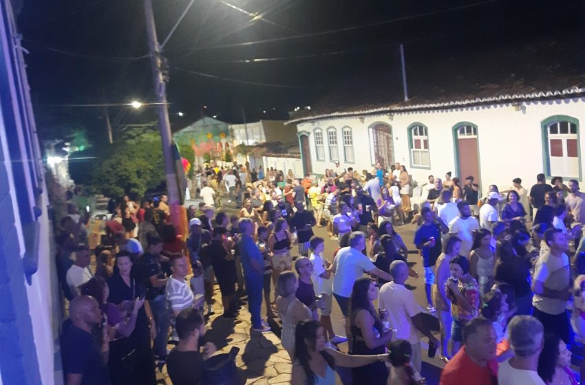  1° Grito de Carnaval na Rua do Ávila